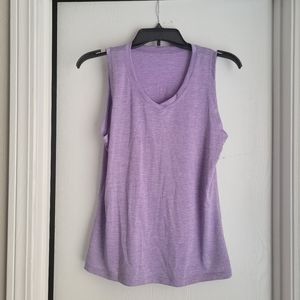 🟣Light purple athletic v neck
